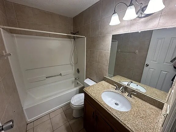 Building Photo - 748 Timber Ridge Trail
