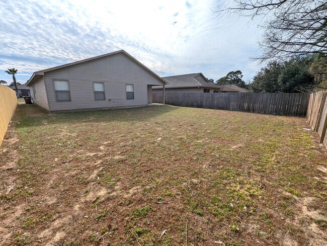 Building Photo - 1950 Catline Cir