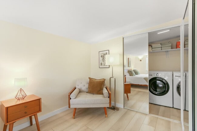 Building Photo - 1449 NE 23rd St