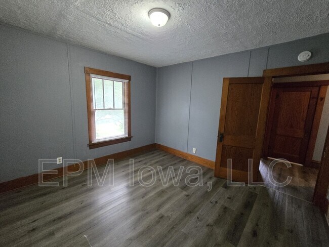 Building Photo - 212 Reed St