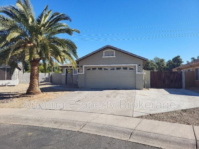 Primary Photo - 717 N Joshua Tree Ln