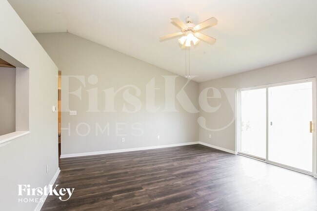 Building Photo - 2635 Lullwater Ln