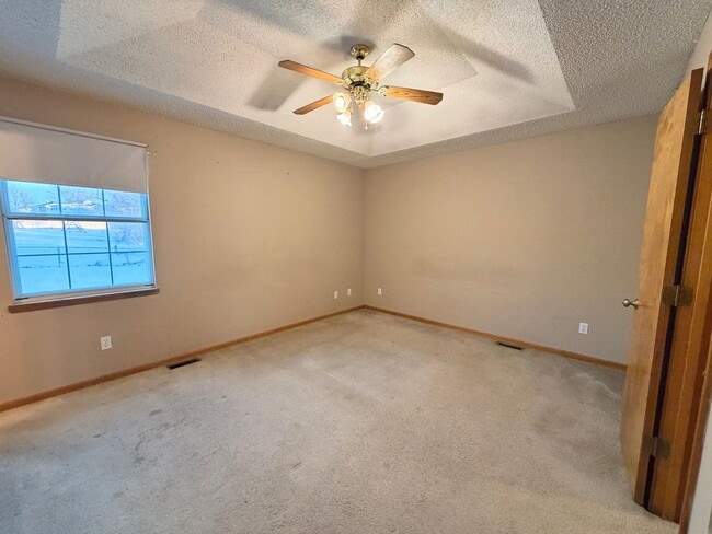 Building Photo - All electric ranch