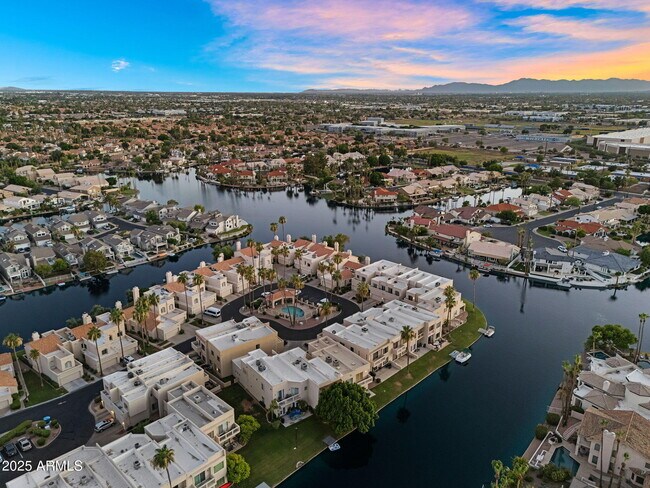 Building Photo - 1414 W Coral Reef Dr