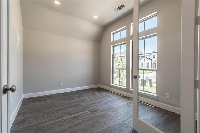 Building Photo - 2933 Saltwood Ct