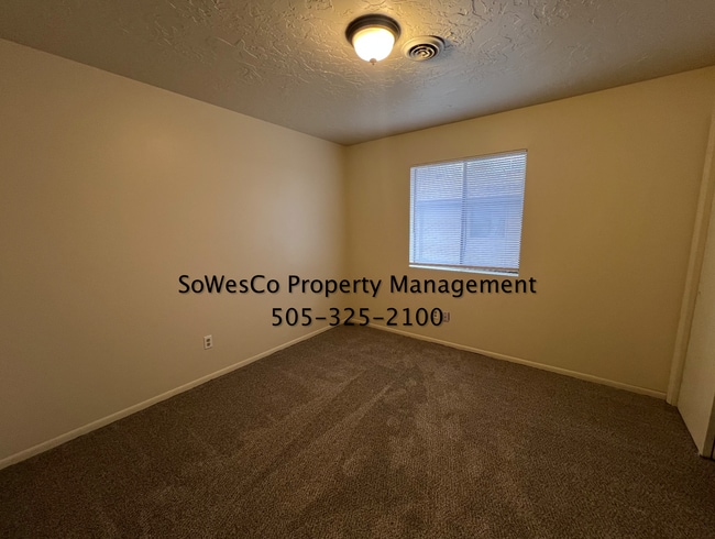 Building Photo - Newer flooring & Paint; 2 Bedroom 1.5 Bath...