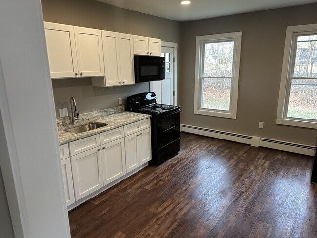 Building Photo - 145-147 Pearl Street