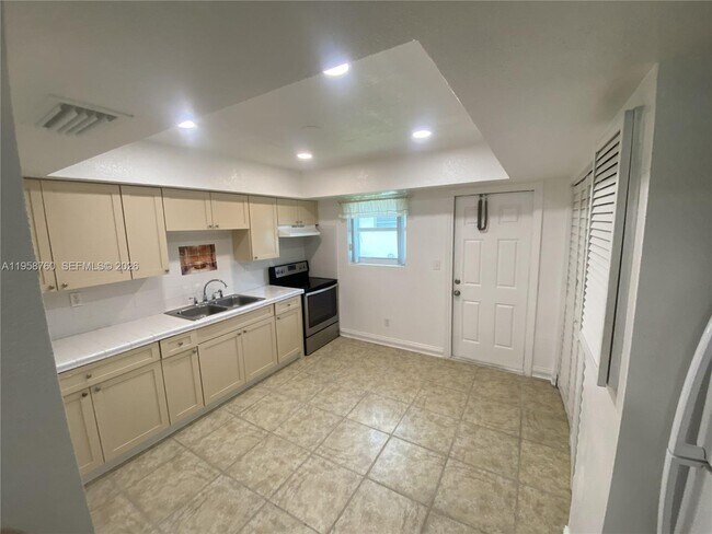 Building Photo - 25423 SW 107th Ct