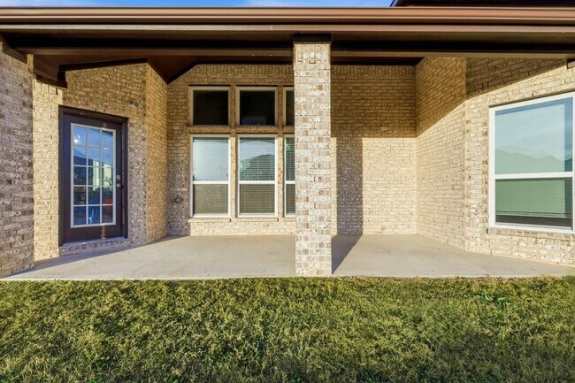 Building Photo - 1315 Cascade Ln
