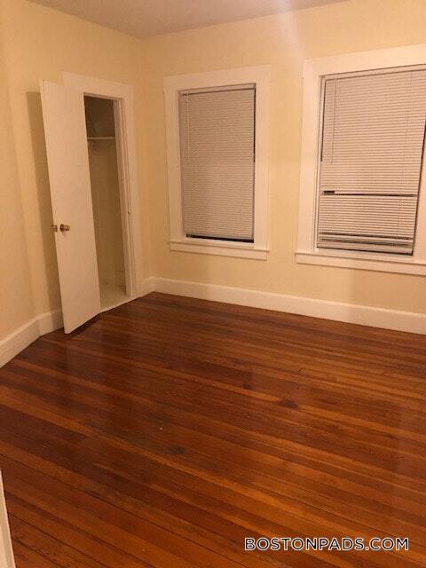 Building Photo - 27 Forest St