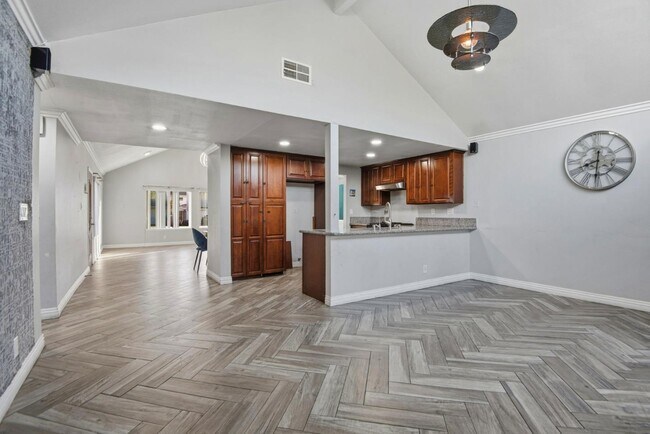 Building Photo - 12361 Andy St