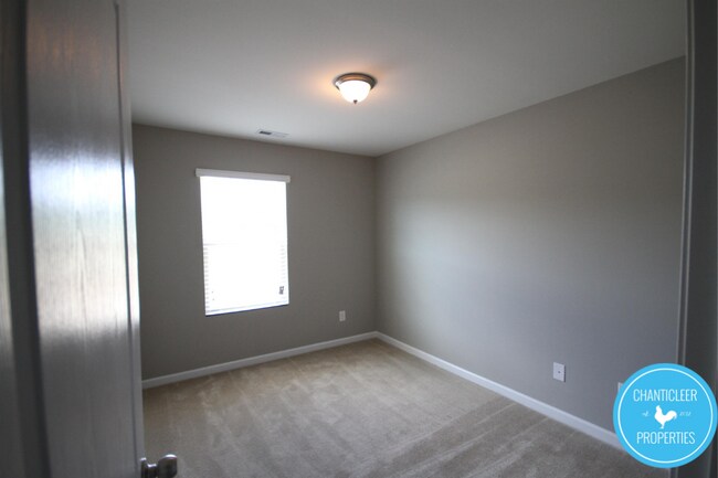 Building Photo - 2233 Sunny Cove Dr