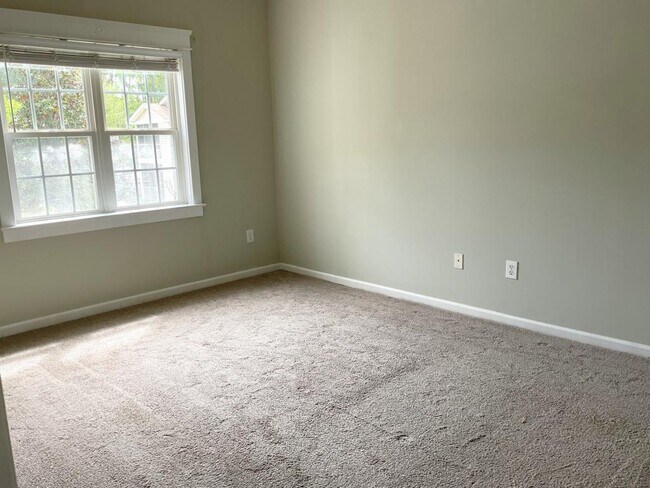 Building Photo - 6307 Sweetwater Blvd