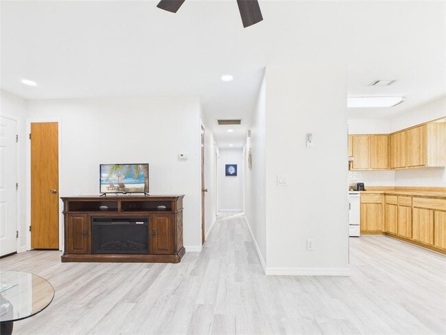 Building Photo - 7686 SW 81st St