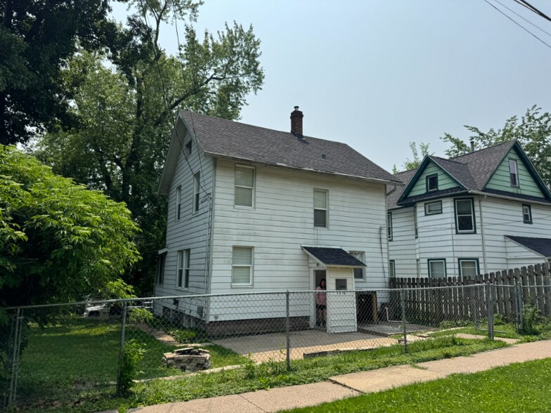 Building Photo - 1018 Arlington Ct