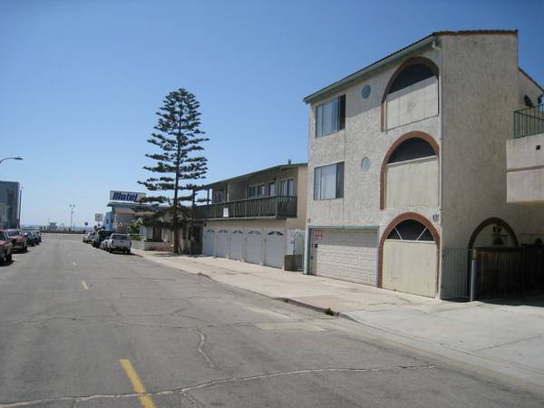 SEA VILLA just down the block is Beach, Strand, Ocean - 65 10th St