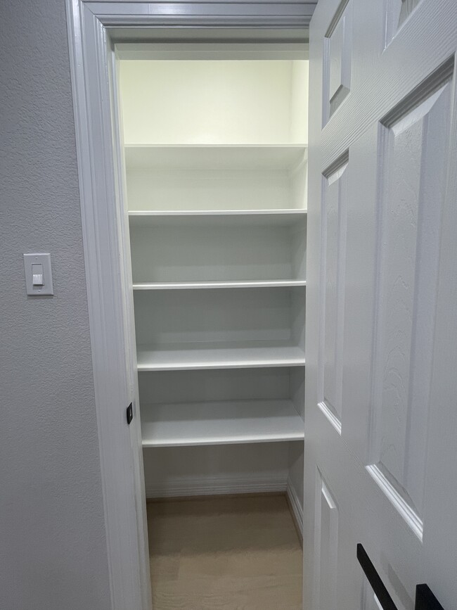 Building Photo - 7022 Fondren Rd