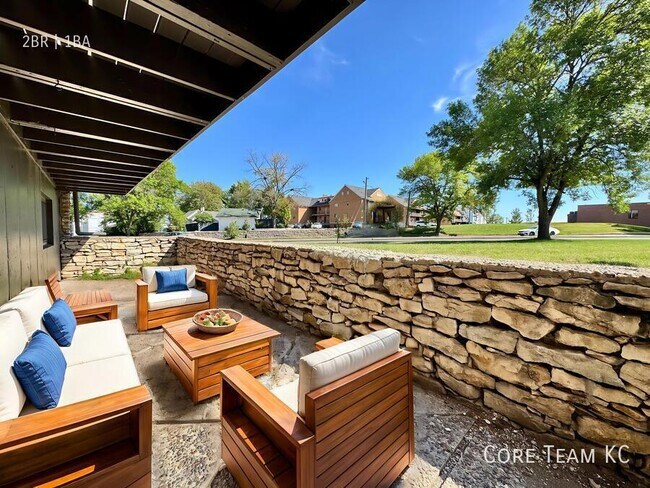 Building Photo - 4203 SW Trafficway