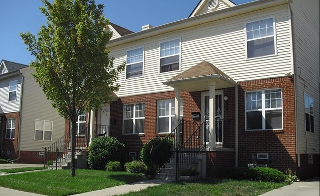 Primary Photo - Morningside Commons Townhomes