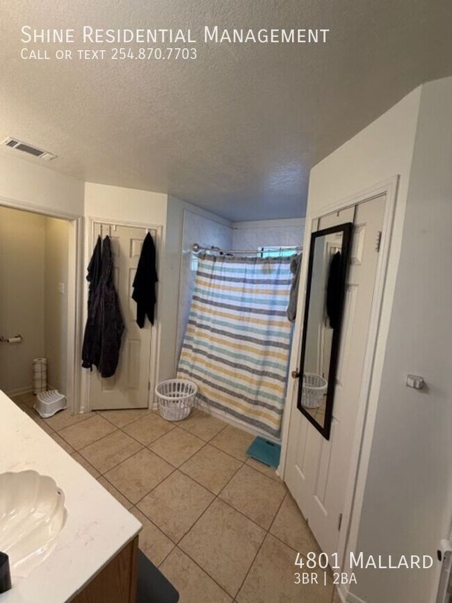 Building Photo - 4801 Mallard-