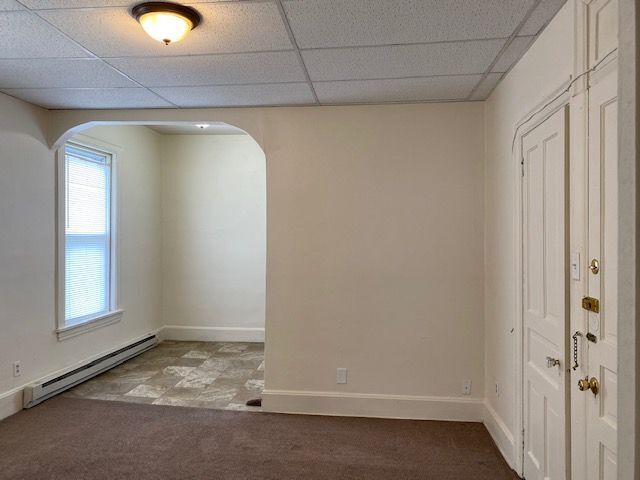 Building Photo - 2nd Floor 1 BR Apt Located On Derry St