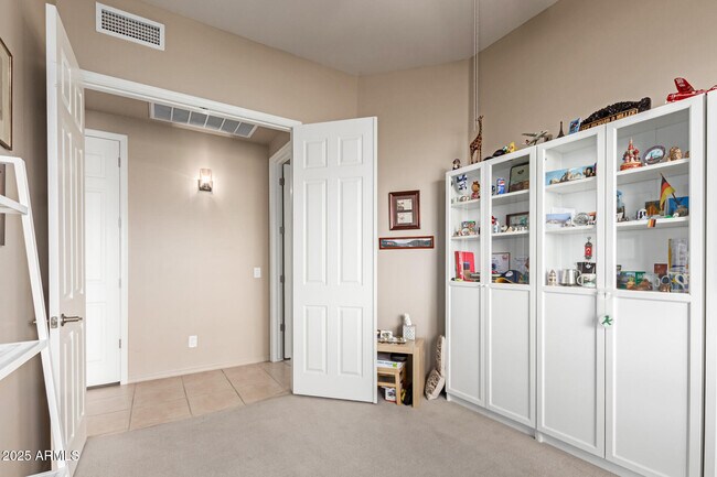 Building Photo - 16340 E Ridgeline Dr