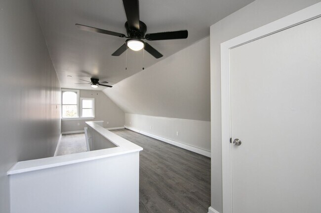 Building Photo - 12-14 South Broadway Gloucester City, NJ 0...