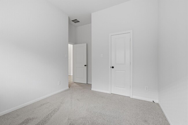 Building Photo - 31115 Albany Brook Ln