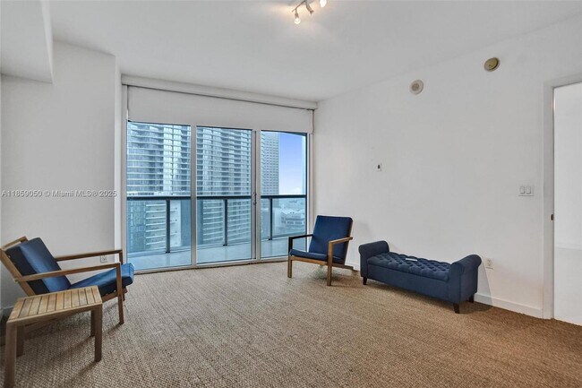 Building Photo - 475 Brickell Ave
