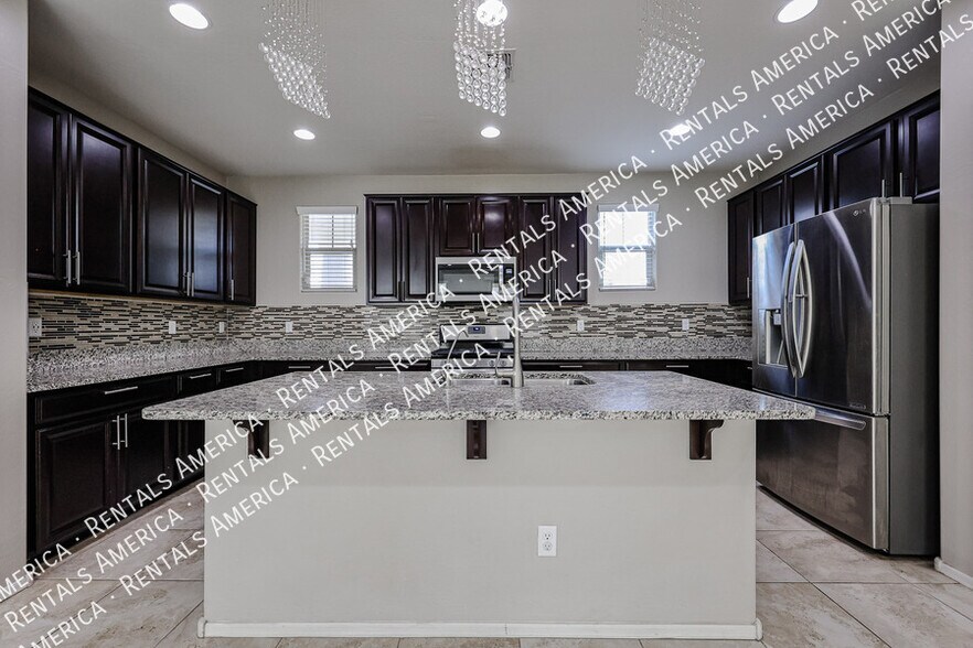 Building Photo - 270 N Scott Dr