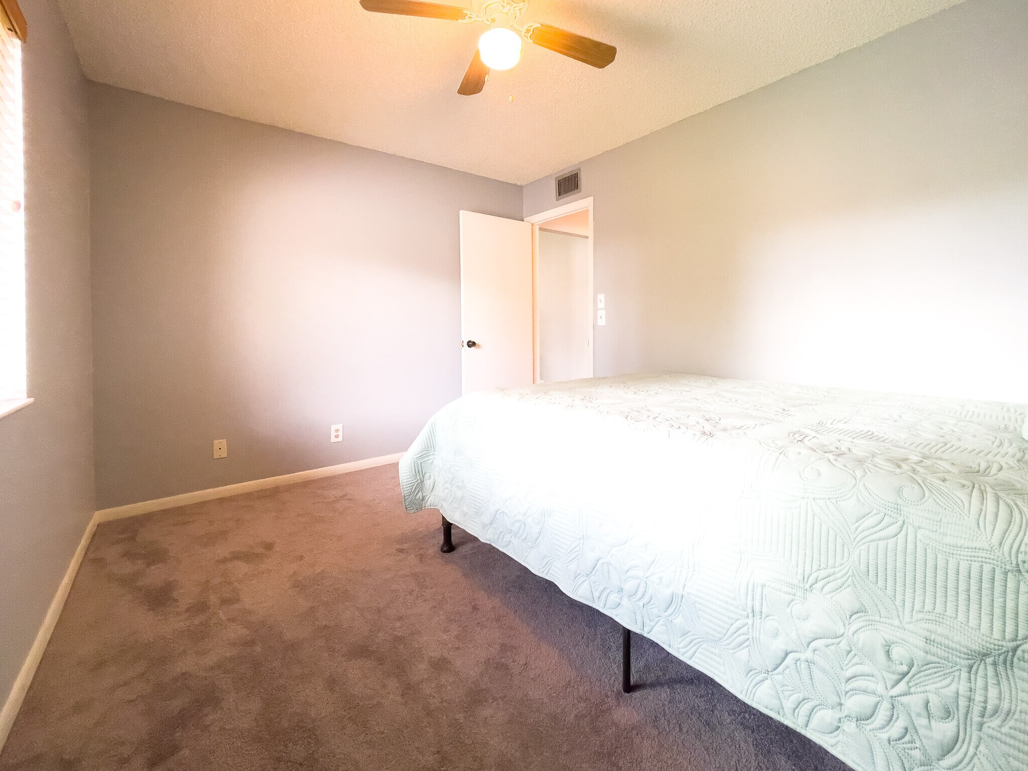 Building Photo - 340 Knotty Pine Cir