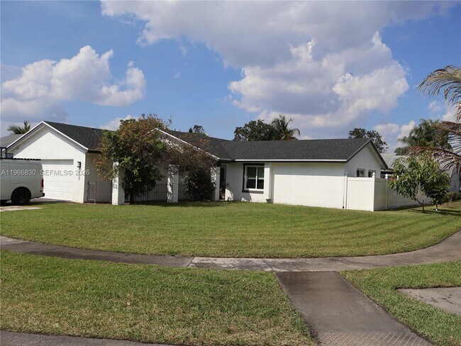 Building Photo - 5505 SW 9th St