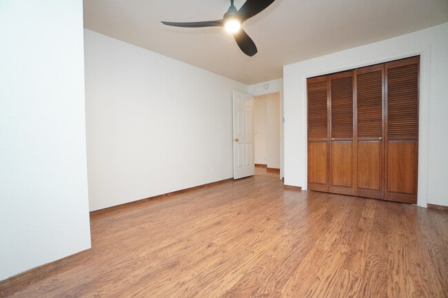 Building Photo - 2569 Camden Ln