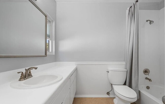 Building Photo - Beautifully Maintained Rental Unit Available