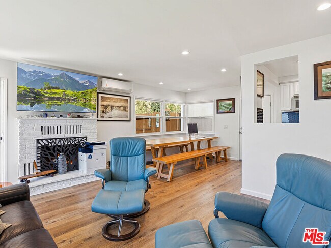 Building Photo - 22605 Pacific Coast Hwy