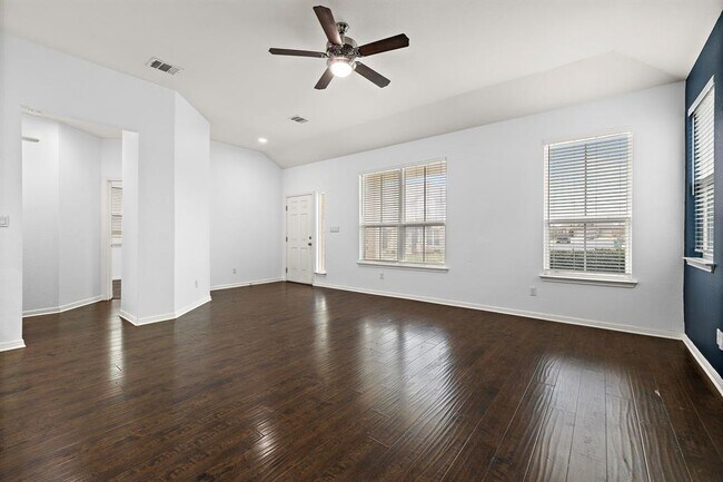 Building Photo - 706 Coconut Grove St