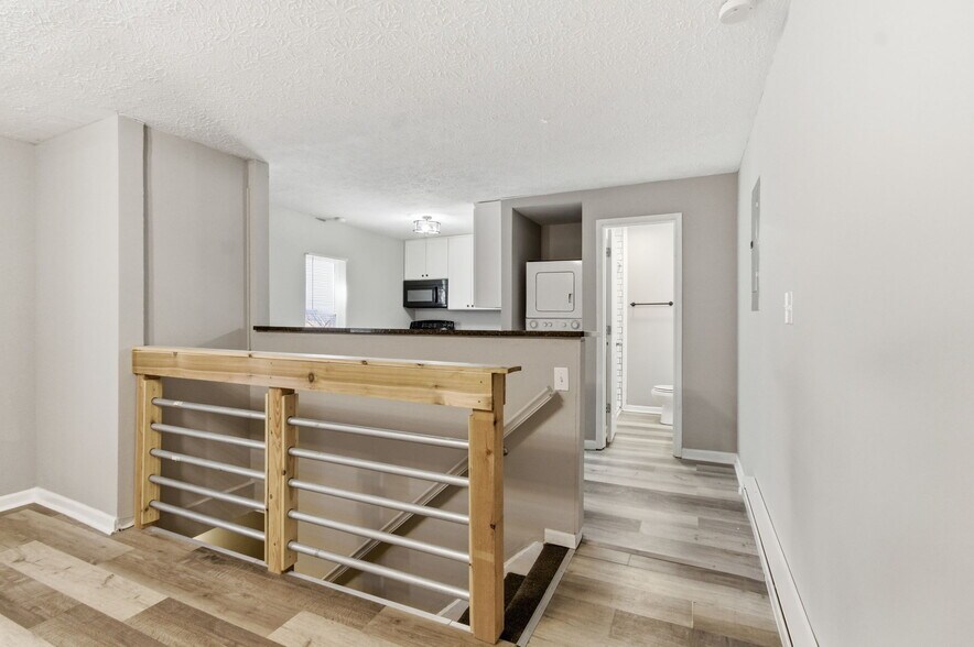 Building Photo - 1338 Barth Ave