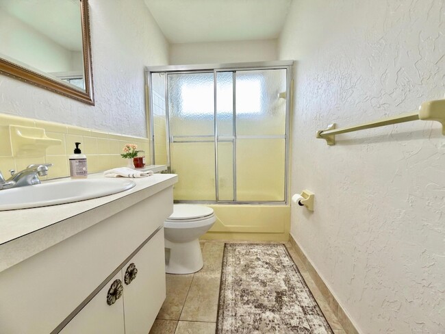 Building Photo - 4510 NW 46th St