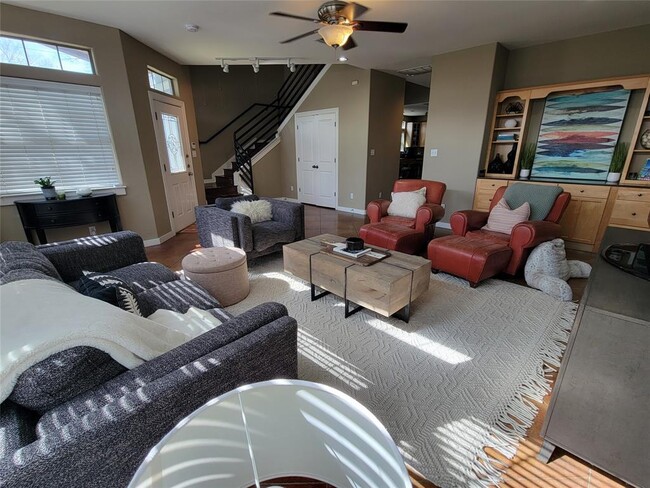 Building Photo - 4500 Avenue C