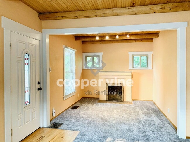Building Photo - 7803 Grandview Ave