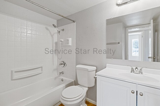 Building Photo - 13027 N 28th St