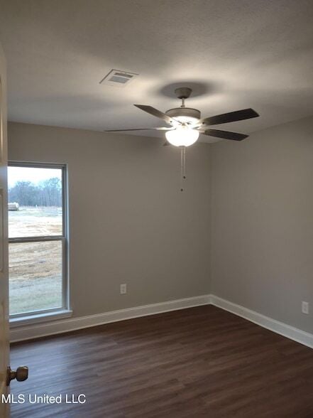 Building Photo - 620 Westfield Dr