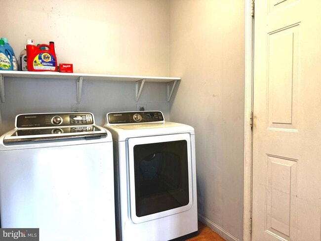 Building Photo - 14202 Hartwood Ct