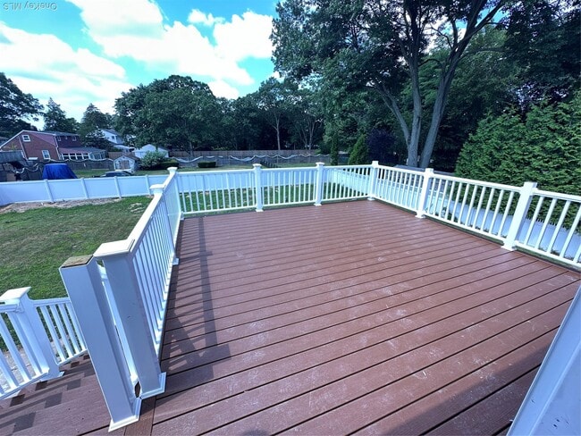 Building Photo - 15 Mida Ct