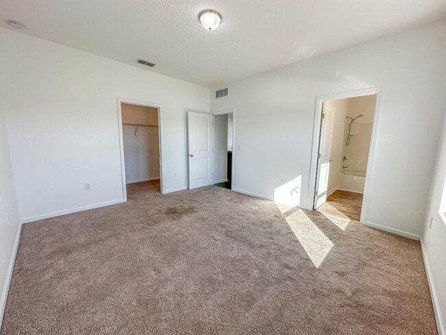 Building Photo - 16391 Winding Blossom Dr