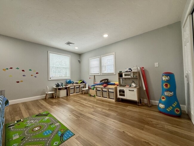 Building Photo - 70 Seminole Ave