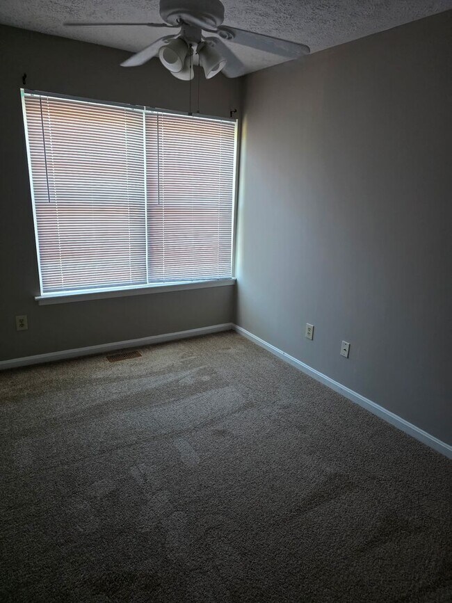 Building Photo - 3BR Townhome in Riverside Neighborhood of Belcamp!