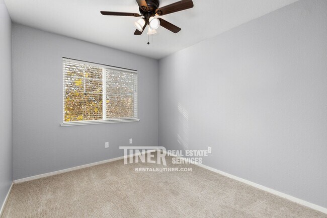 Building Photo - 1981 Amber Fields Way