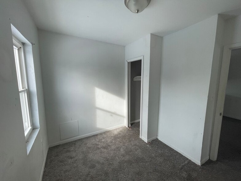 Building Photo - 4248 8th St