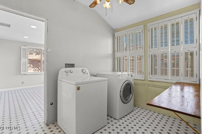 Building Photo - 3225 Fort Blvd